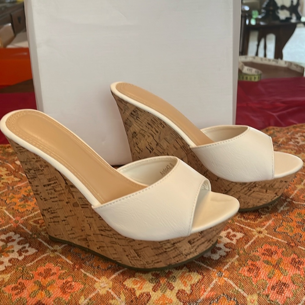 White cork platform wedge